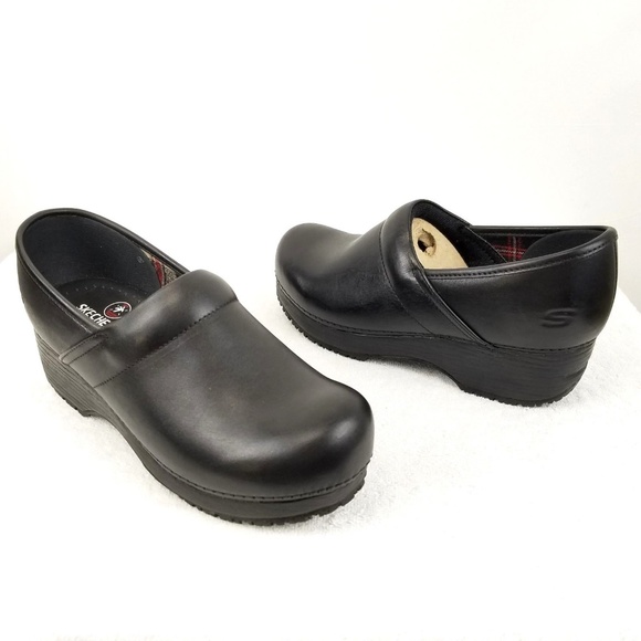 skechers for work women's slip resistant clog